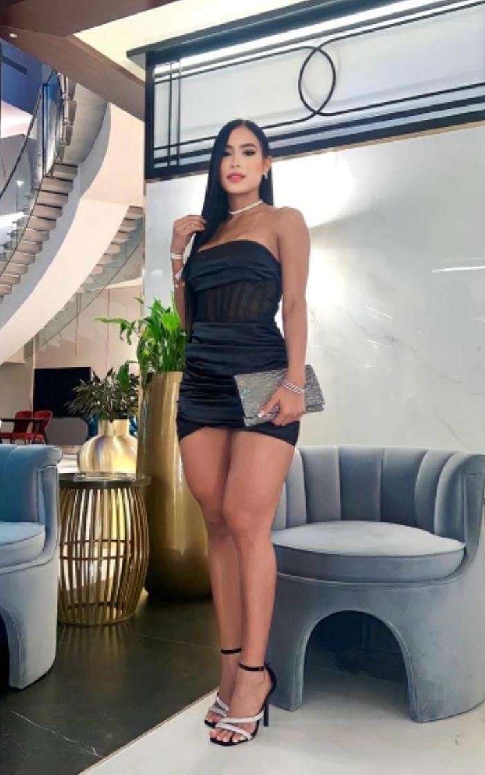 Escort - YARI - Ibiza Tops